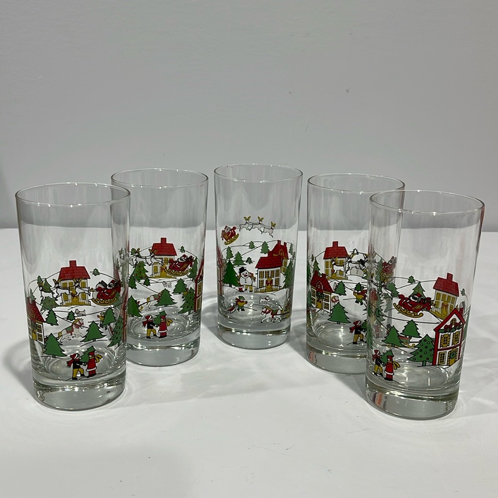 Christmas Village Highball Glasses Sleigh Play Scenes Vintage 1980s Set of 5